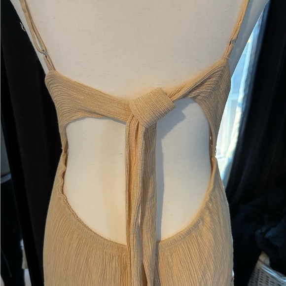 Beige Crochet Lace Dress - Picture 6 of 6